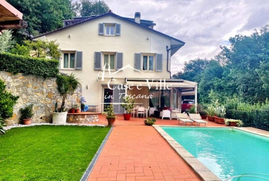 Villa  VENDITA  Prato