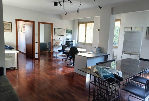 Ufficio  AFFITTO  Prato