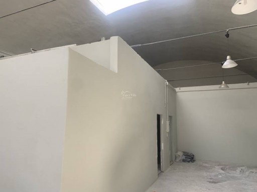 Capannone Prato  AFFITTO