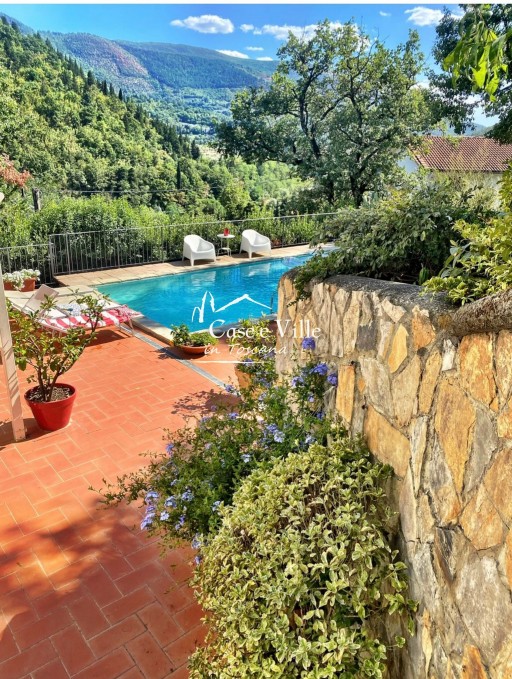 Villa Prato  VENDITA