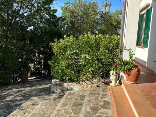 Villa Serravalle Pistoiese  VENDITA