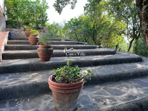 Villa Serravalle Pistoiese  VENDITA