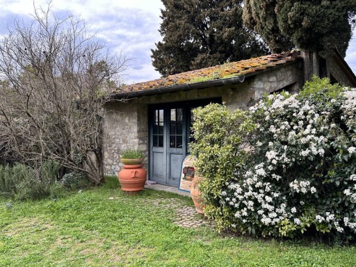 Villa Vaiano  VENDITA