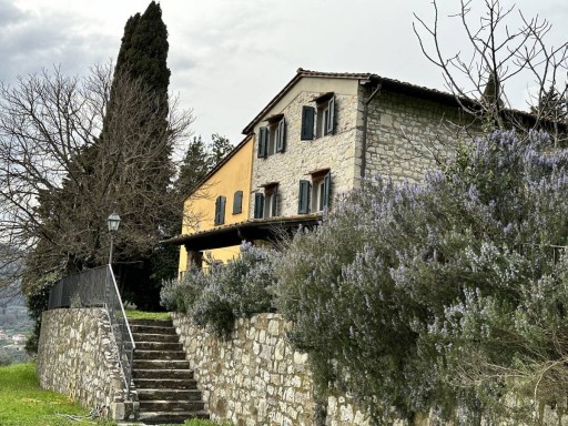 Villa Vaiano  VENDITA