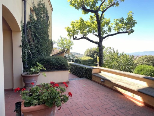 Villa Prato  VENDITA