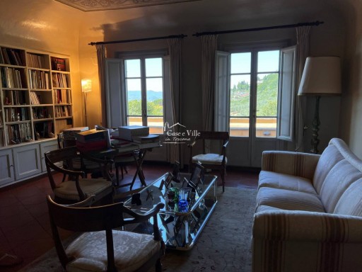 Villa Prato  VENDITA