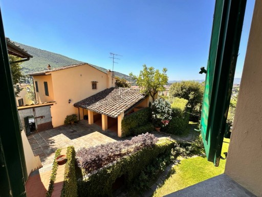 Villa Prato  VENDITA