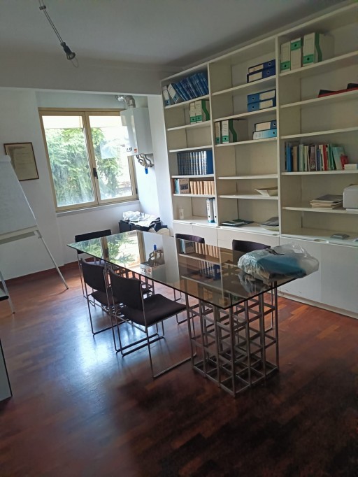 Ufficio Prato  AFFITTO