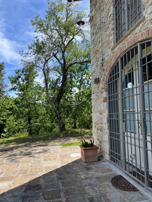 Colonica Carmignano  VENDITA