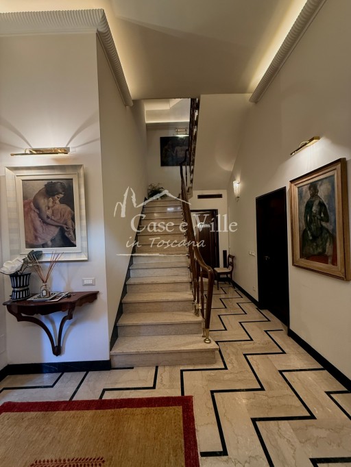 Villa Prato  VENDITA