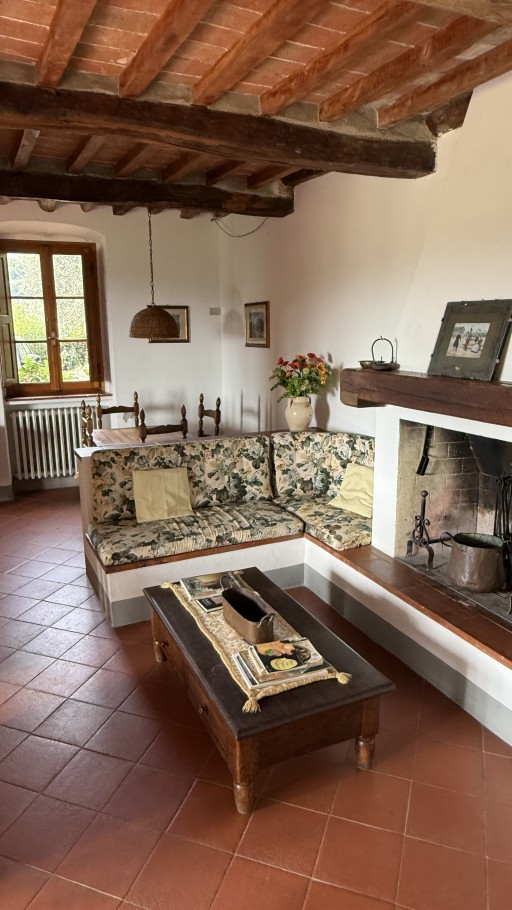 Colonica Pistoia  VENDITA